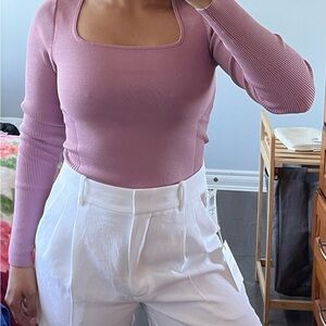 Babaton
SCULPT KNIT CONTEXT LONGSLEEVE
Item no:115307